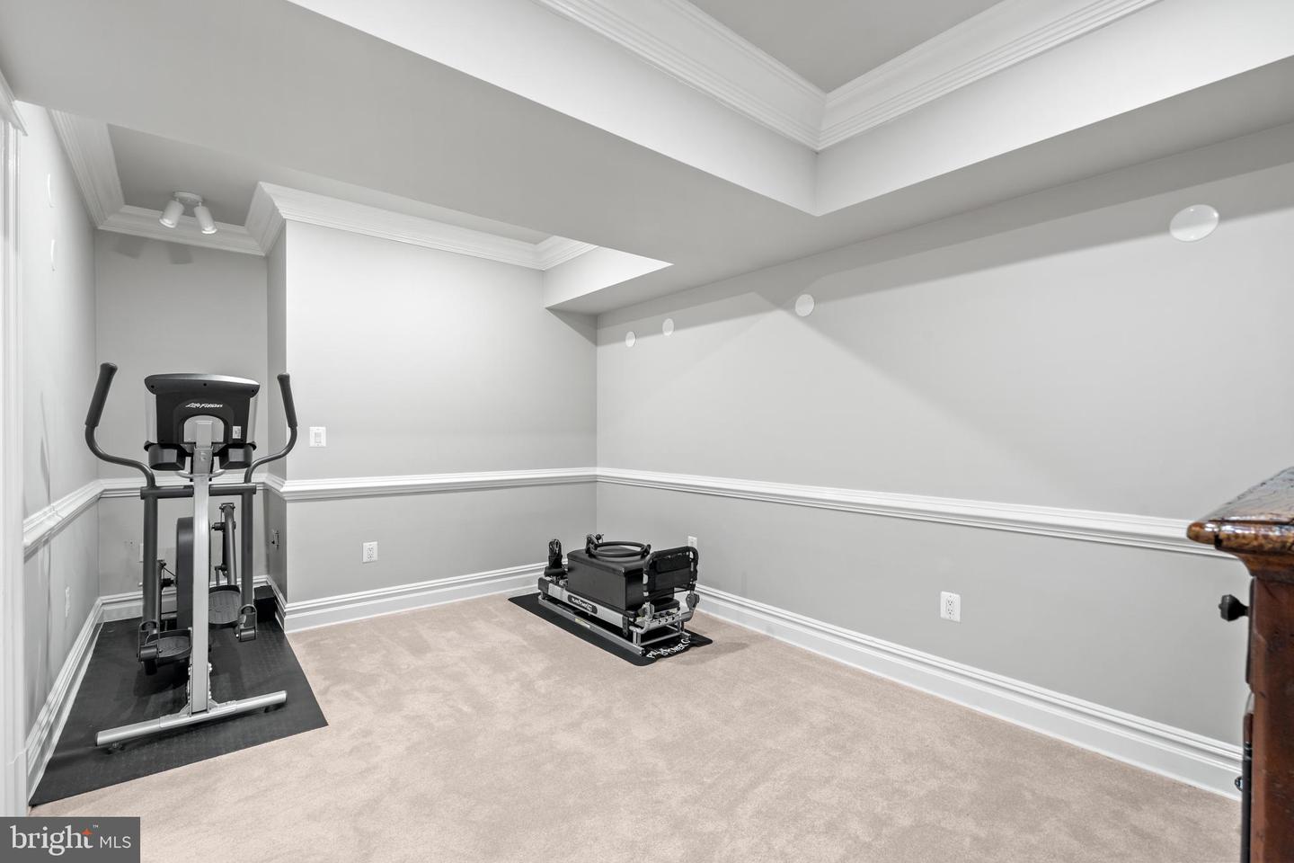 3107 RUSSELL RD, ALEXANDRIA, Virginia 22305, 6 Bedrooms Bedrooms, ,5 BathroomsBathrooms,Residential,For sale,3107 RUSSELL RD,VAAX2045930 MLS # VAAX2045930