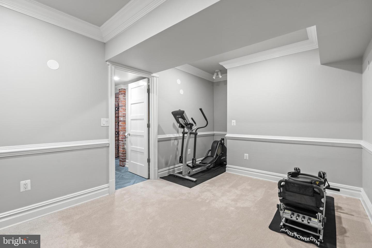 3107 RUSSELL RD, ALEXANDRIA, Virginia 22305, 6 Bedrooms Bedrooms, ,5 BathroomsBathrooms,Residential,For sale,3107 RUSSELL RD,VAAX2045930 MLS # VAAX2045930