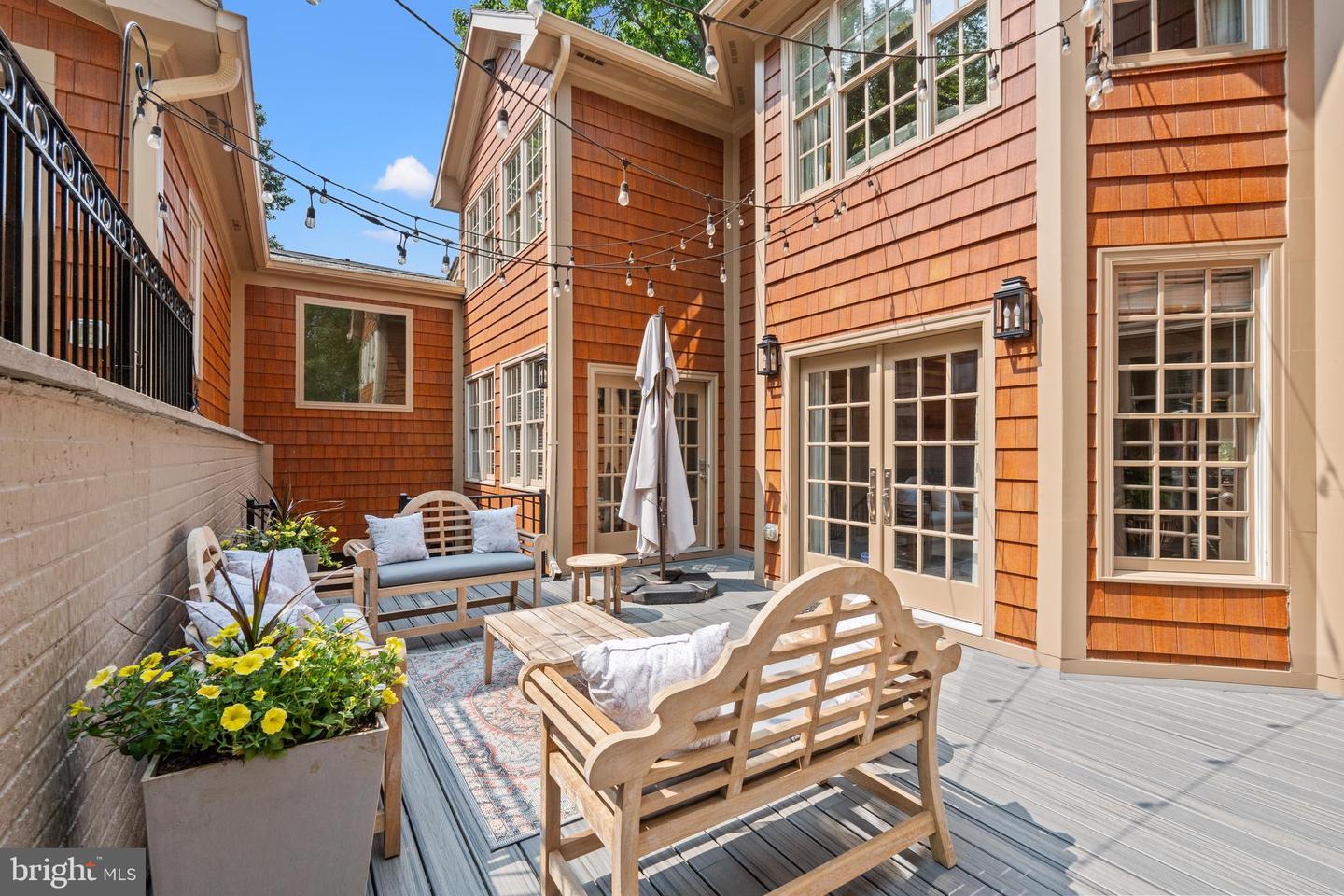 3107 RUSSELL RD, ALEXANDRIA, Virginia 22305, 6 Bedrooms Bedrooms, ,5 BathroomsBathrooms,Residential,For sale,3107 RUSSELL RD,VAAX2045930 MLS # VAAX2045930