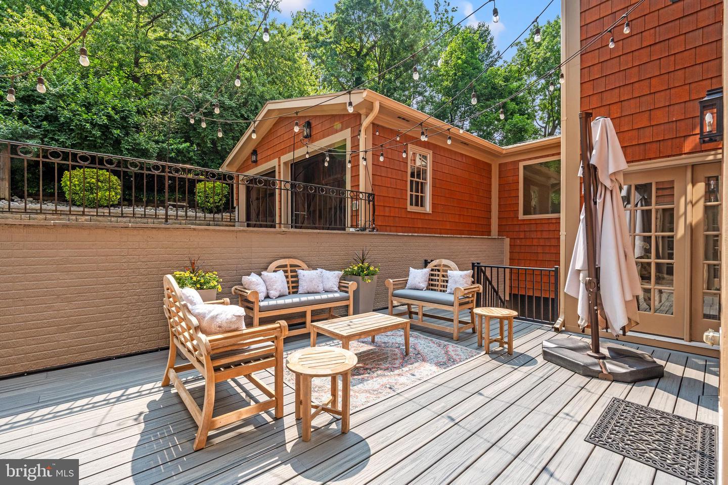 3107 RUSSELL RD, ALEXANDRIA, Virginia 22305, 6 Bedrooms Bedrooms, ,5 BathroomsBathrooms,Residential,For sale,3107 RUSSELL RD,VAAX2045930 MLS # VAAX2045930