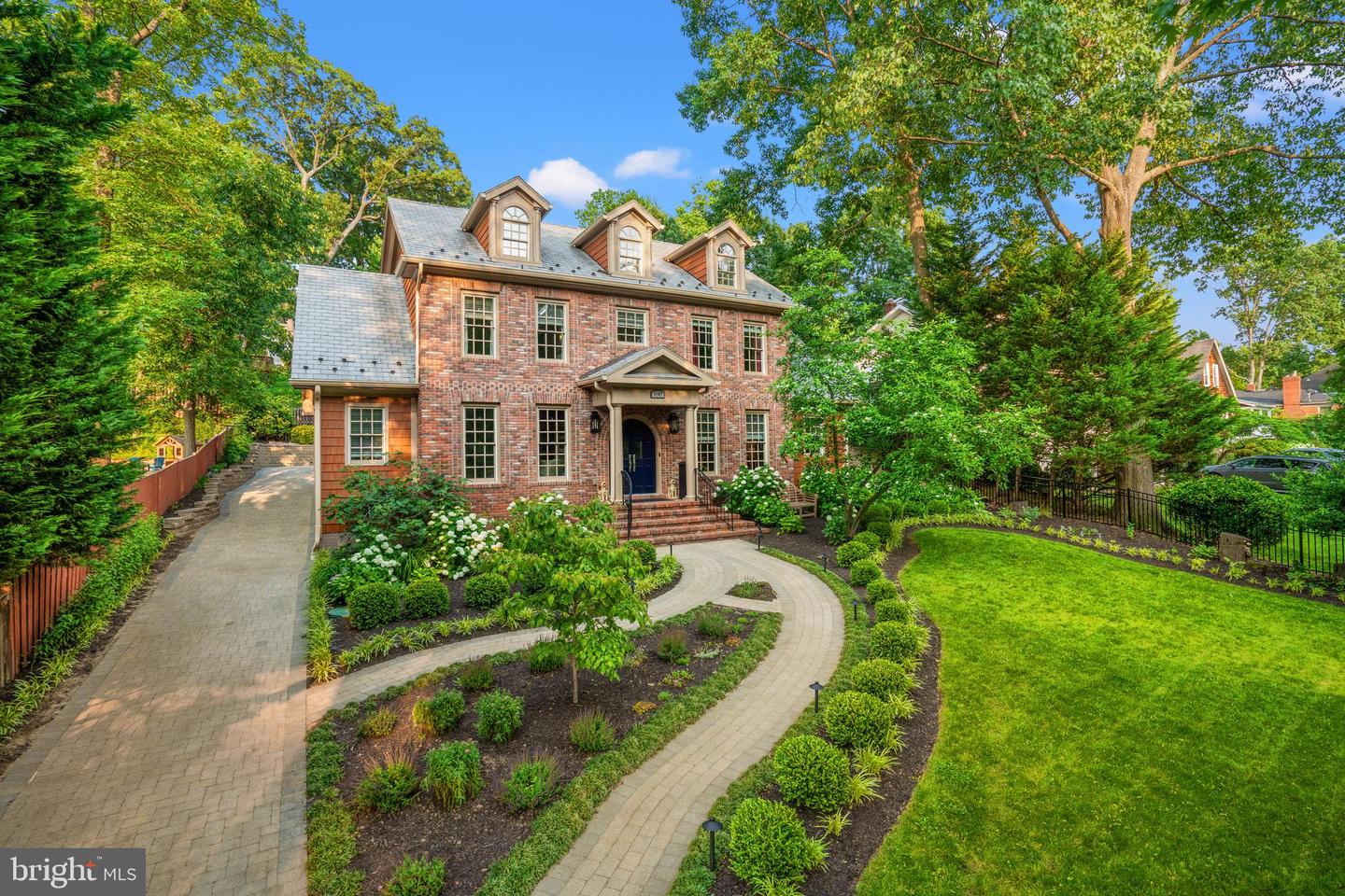 3107 RUSSELL RD, ALEXANDRIA, Virginia 22305, 6 Bedrooms Bedrooms, ,5 BathroomsBathrooms,Residential,For sale,3107 RUSSELL RD,VAAX2045930 MLS # VAAX2045930