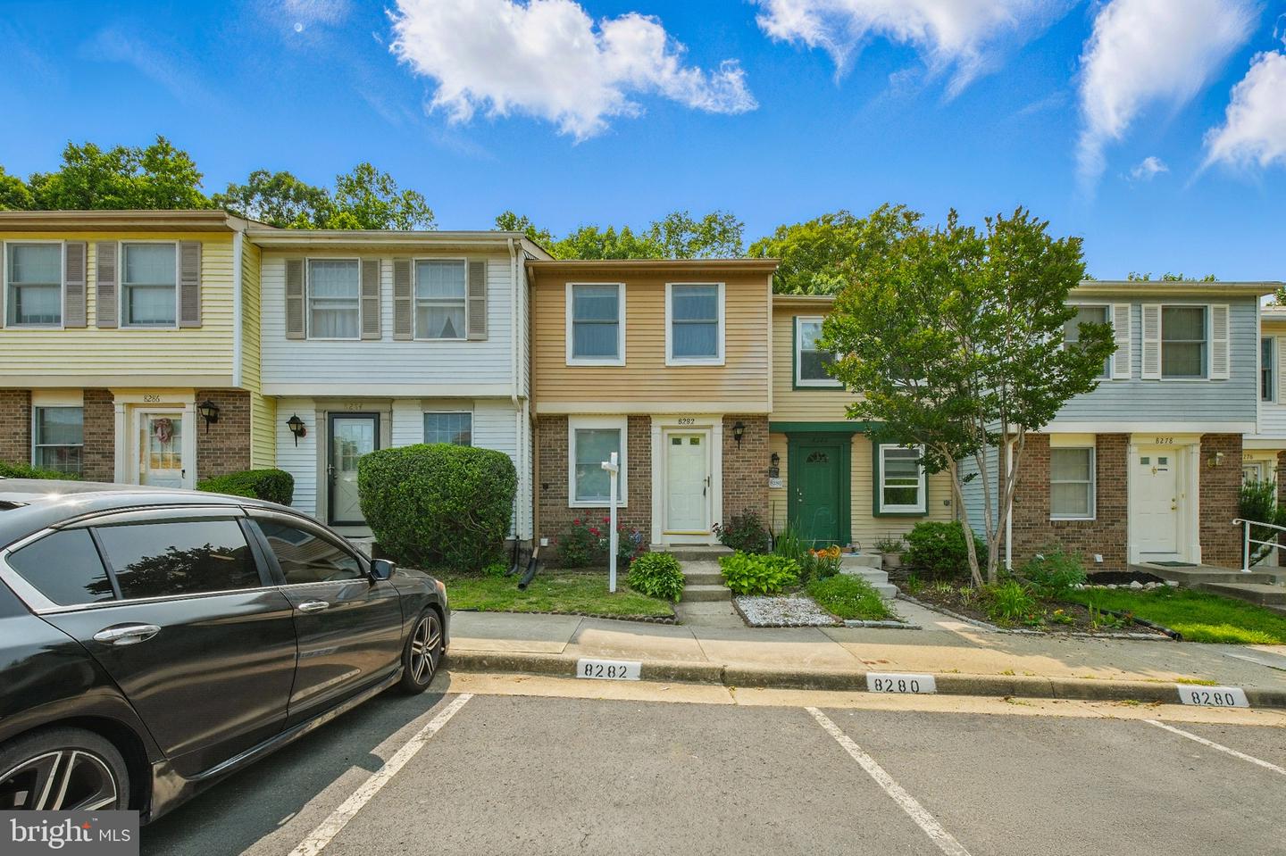 8282 CRESTMONT CIR, SPRINGFIELD, Virginia 22153, 2 Bedrooms Bedrooms, ,1 BathroomBathrooms,Residential,For sale,8282 CRESTMONT CIR,VAFX2244578 MLS # VAFX2244578