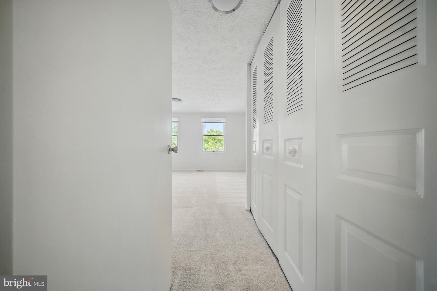 8282 CRESTMONT CIR, SPRINGFIELD, Virginia 22153, 2 Bedrooms Bedrooms, ,1 BathroomBathrooms,Residential,For sale,8282 CRESTMONT CIR,VAFX2244578 MLS # VAFX2244578
