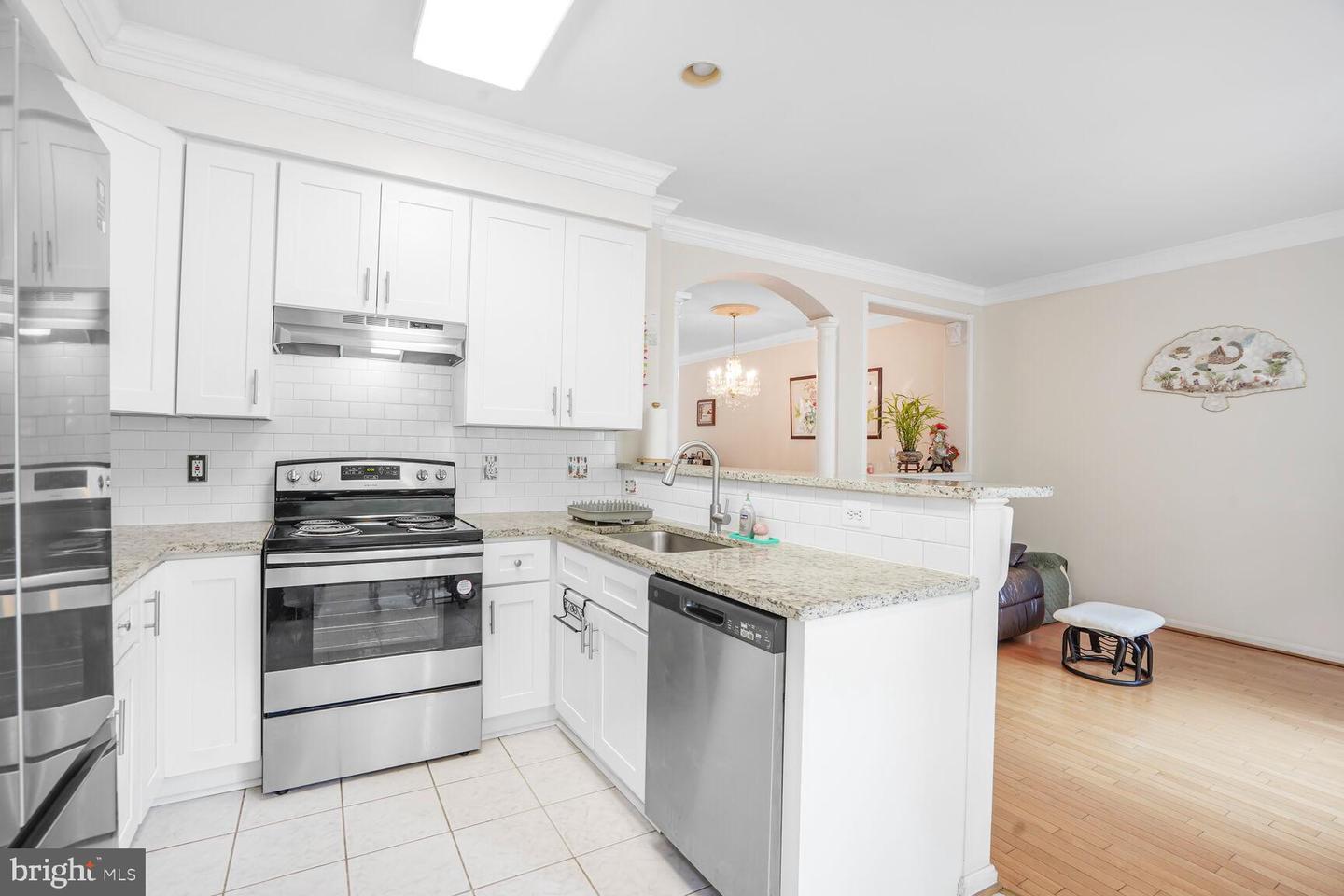 4057 GLOSTONBURY WAY, FAIRFAX, Virginia 22030, 3 Bedrooms Bedrooms, ,2 BathroomsBathrooms,Residential,For sale,4057 GLOSTONBURY WAY,VAFX2244604 MLS # VAFX2244604