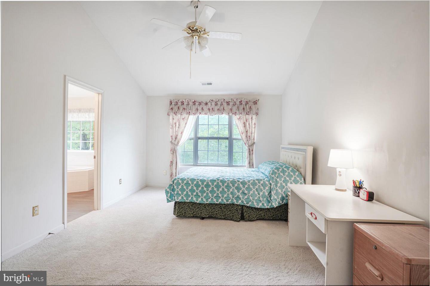 4057 GLOSTONBURY WAY, FAIRFAX, Virginia 22030, 3 Bedrooms Bedrooms, ,2 BathroomsBathrooms,Residential,For sale,4057 GLOSTONBURY WAY,VAFX2244604 MLS # VAFX2244604