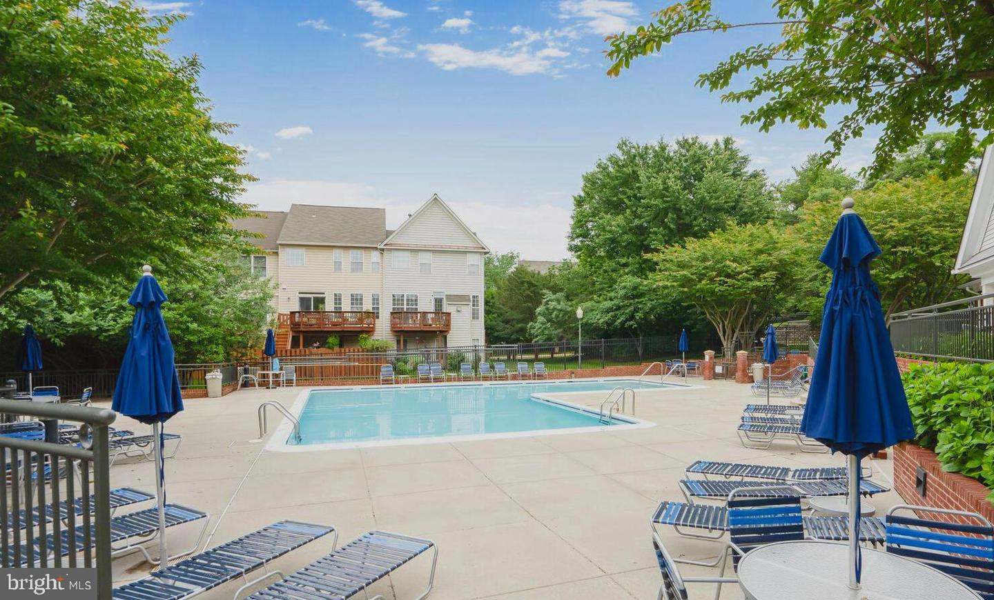 4057 GLOSTONBURY WAY, FAIRFAX, Virginia 22030, 3 Bedrooms Bedrooms, ,2 BathroomsBathrooms,Residential,For sale,4057 GLOSTONBURY WAY,VAFX2244604 MLS # VAFX2244604