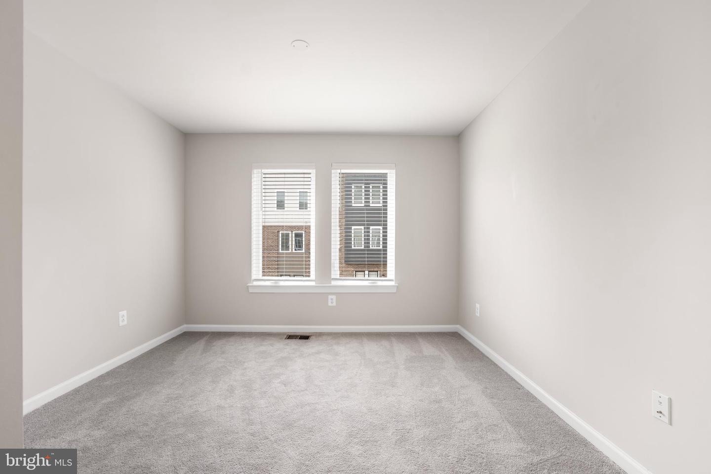 15538 SMOKE BOX WAY, WOODBRIDGE, Virginia 22191, 3 Bedrooms Bedrooms, ,2 BathroomsBathrooms,Residential,For sale,15538 SMOKE BOX WAY,VAPW2096034 MLS # VAPW2096034