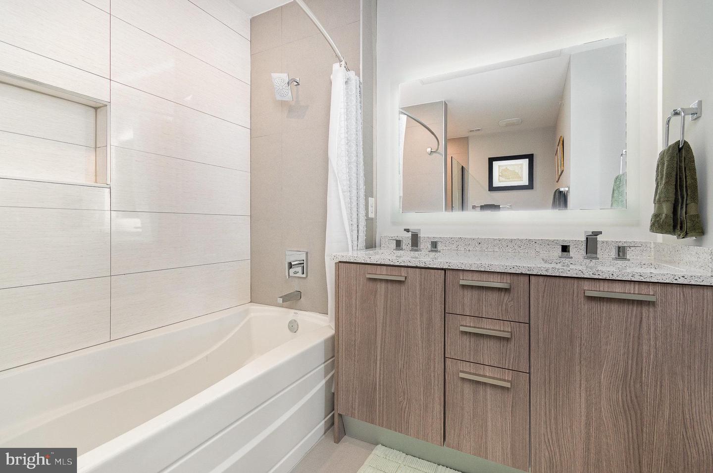 1110 SOUTH HIGHLAND STREET #3, ARLINGTON, Virginia 22204, 3 Bedrooms Bedrooms, ,2 BathroomsBathrooms,Residential,For sale,1110 SOUTH HIGHLAND STREET #3,VAAR2058552 MLS # VAAR2058552