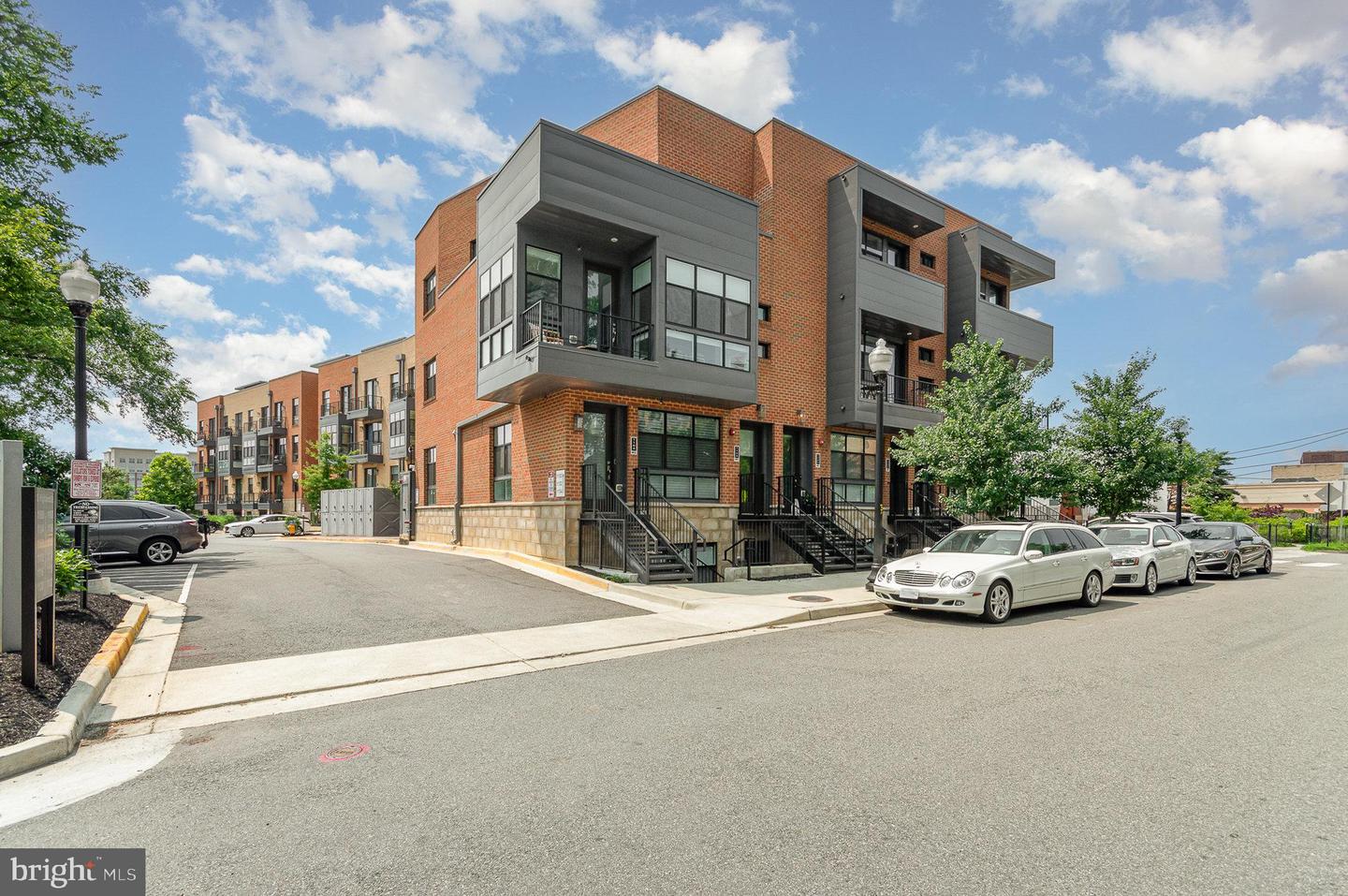 1110 SOUTH HIGHLAND STREET #3, ARLINGTON, Virginia 22204, 3 Bedrooms Bedrooms, ,2 BathroomsBathrooms,Residential,For sale,1110 SOUTH HIGHLAND STREET #3,VAAR2058552 MLS # VAAR2058552