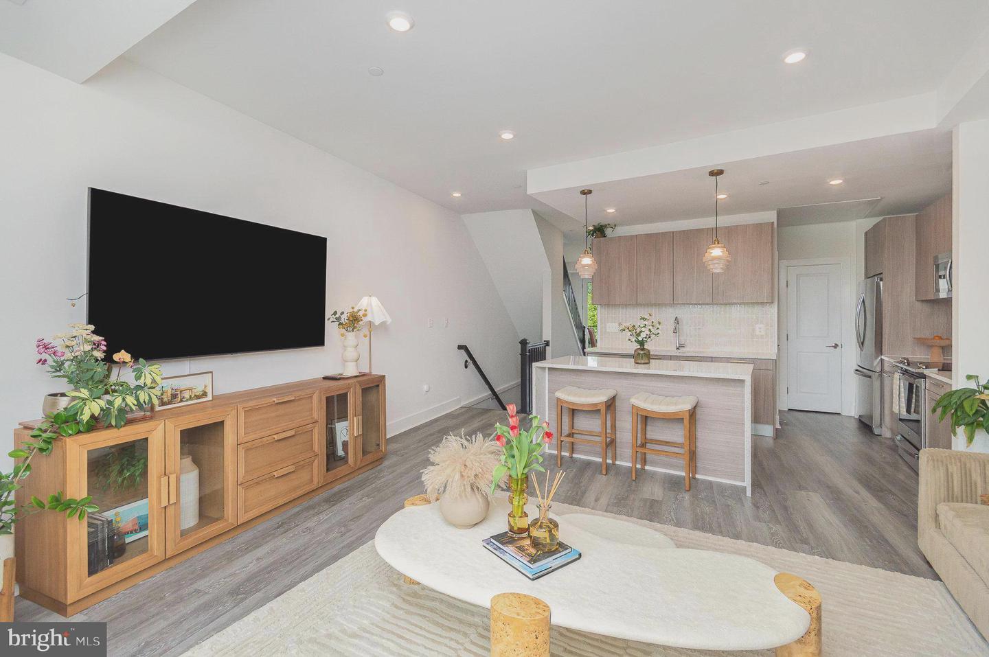 1110 SOUTH HIGHLAND STREET #3, ARLINGTON, Virginia 22204, 3 Bedrooms Bedrooms, ,2 BathroomsBathrooms,Residential,For sale,1110 SOUTH HIGHLAND STREET #3,VAAR2058552 MLS # VAAR2058552
