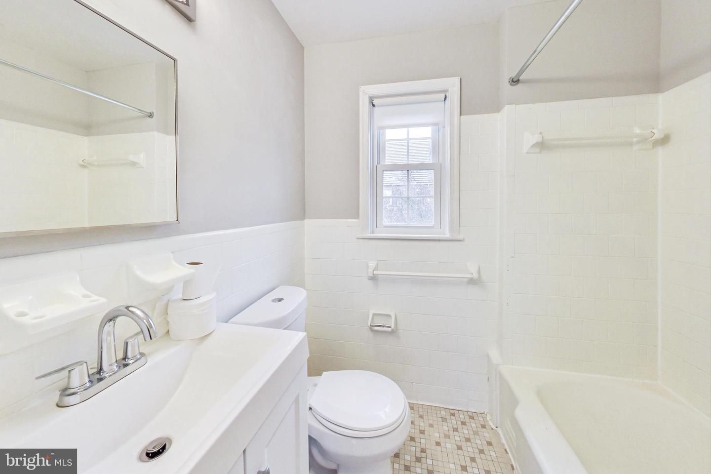 2012 FORT DAVIS ST SE #201, WASHINGTON, District Of Columbia 20020, 1 Bedroom Bedrooms, ,1 BathroomBathrooms,Residential,For sale,2012 FORT DAVIS ST SE #201,DCDC2203606 MLS # DCDC2203606