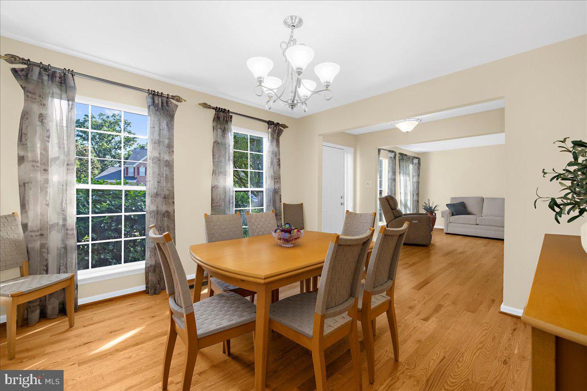 6708 MOSSY BANK LN, CENTREVILLE, Virginia 20121, 5 Bedrooms Bedrooms, ,3 BathroomsBathrooms,Residential,For sale,6708 MOSSY BANK LN,VAFX2244756 MLS # VAFX2244756