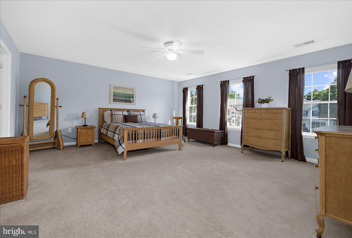 6708 MOSSY BANK LN, CENTREVILLE, Virginia 20121, 5 Bedrooms Bedrooms, ,3 BathroomsBathrooms,Residential,For sale,6708 MOSSY BANK LN,VAFX2244756 MLS # VAFX2244756