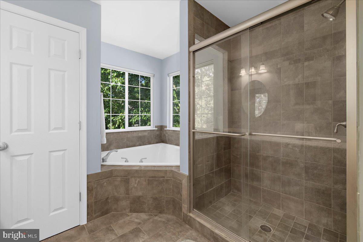 6708 MOSSY BANK LN, CENTREVILLE, Virginia 20121, 5 Bedrooms Bedrooms, ,3 BathroomsBathrooms,Residential,For sale,6708 MOSSY BANK LN,VAFX2244756 MLS # VAFX2244756