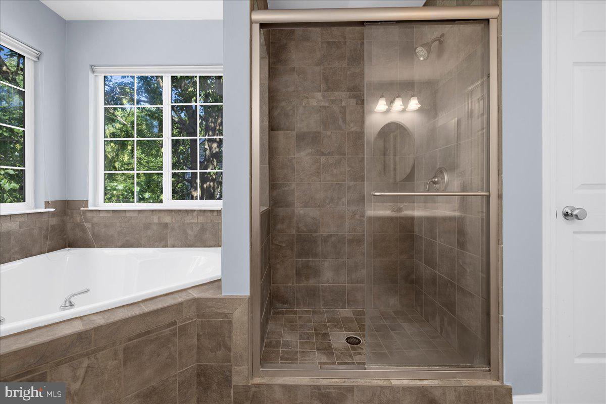 6708 MOSSY BANK LN, CENTREVILLE, Virginia 20121, 5 Bedrooms Bedrooms, ,3 BathroomsBathrooms,Residential,For sale,6708 MOSSY BANK LN,VAFX2244756 MLS # VAFX2244756