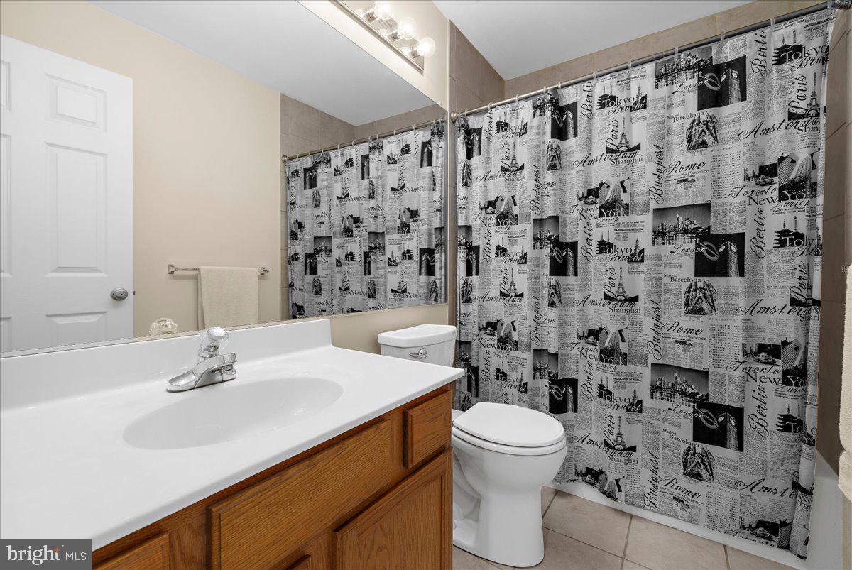 6708 MOSSY BANK LN, CENTREVILLE, Virginia 20121, 5 Bedrooms Bedrooms, ,3 BathroomsBathrooms,Residential,For sale,6708 MOSSY BANK LN,VAFX2244756 MLS # VAFX2244756