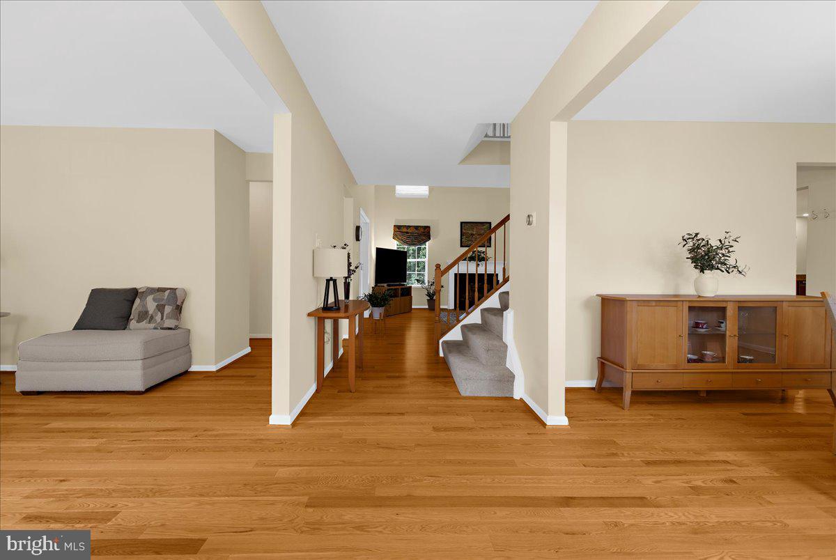 6708 MOSSY BANK LN, CENTREVILLE, Virginia 20121, 5 Bedrooms Bedrooms, ,3 BathroomsBathrooms,Residential,For sale,6708 MOSSY BANK LN,VAFX2244756 MLS # VAFX2244756