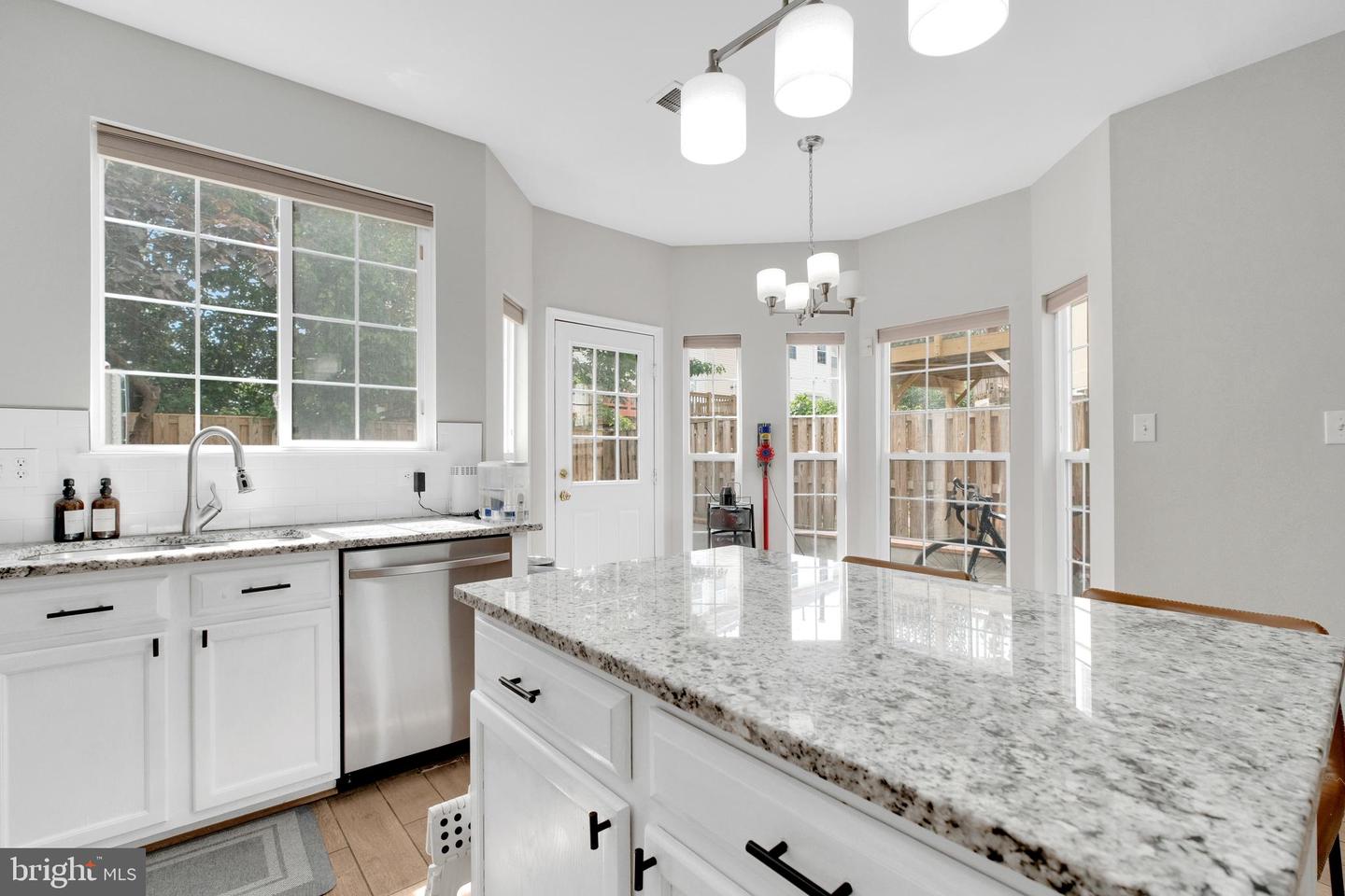 2442 OLD FARMHOUSE CT, HERNDON, Virginia 20171, 2 Bedrooms Bedrooms, ,2 BathroomsBathrooms,Residential,For sale,2442 OLD FARMHOUSE CT,VAFX2244764 MLS # VAFX2244764