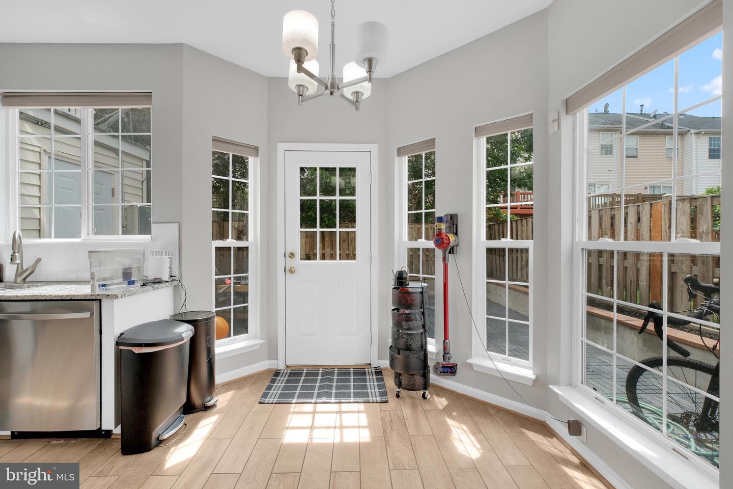 2442 OLD FARMHOUSE CT, HERNDON, Virginia 20171, 2 Bedrooms Bedrooms, ,2 BathroomsBathrooms,Residential,For sale,2442 OLD FARMHOUSE CT,VAFX2244764 MLS # VAFX2244764