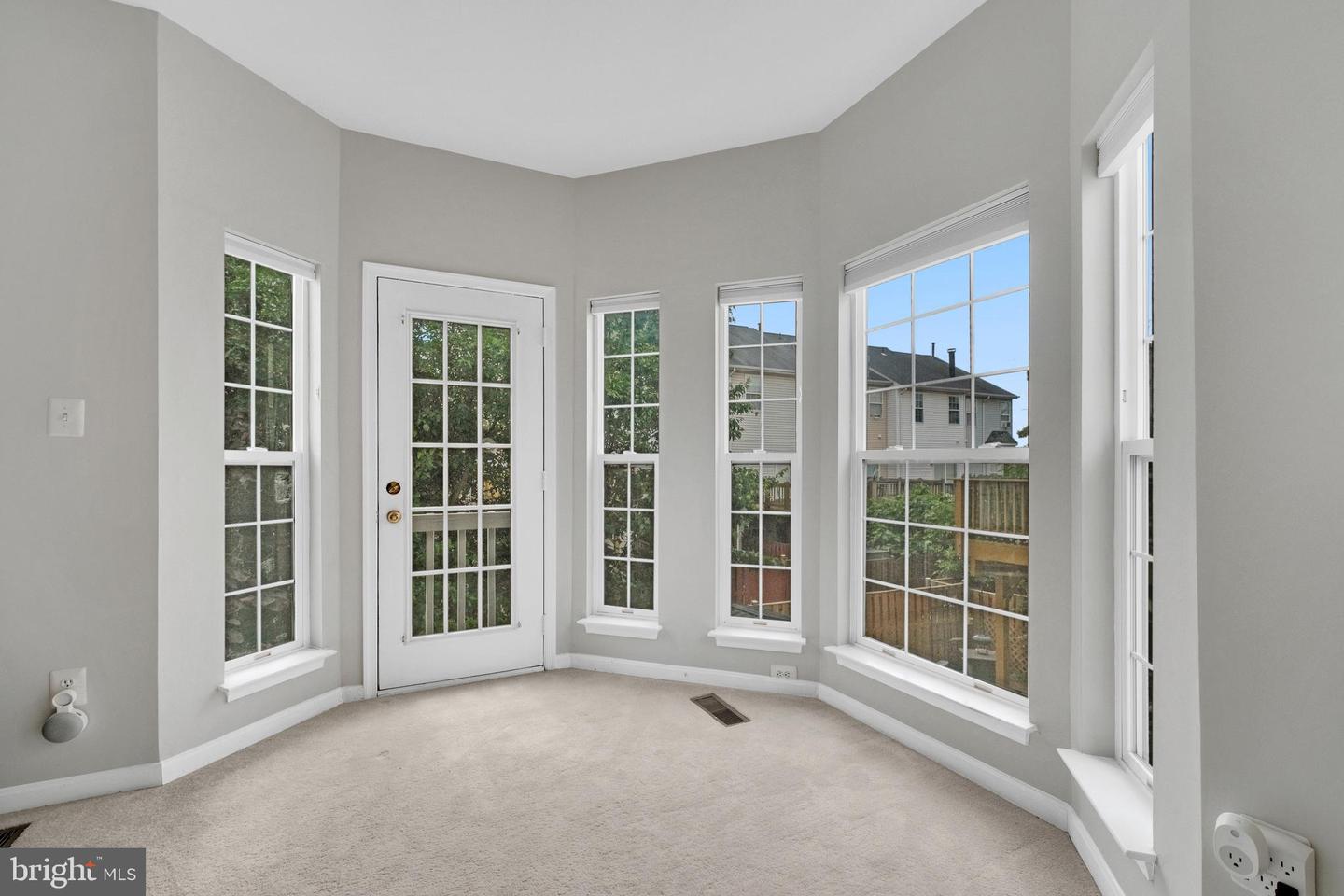 2442 OLD FARMHOUSE CT, HERNDON, Virginia 20171, 2 Bedrooms Bedrooms, ,2 BathroomsBathrooms,Residential,For sale,2442 OLD FARMHOUSE CT,VAFX2244764 MLS # VAFX2244764