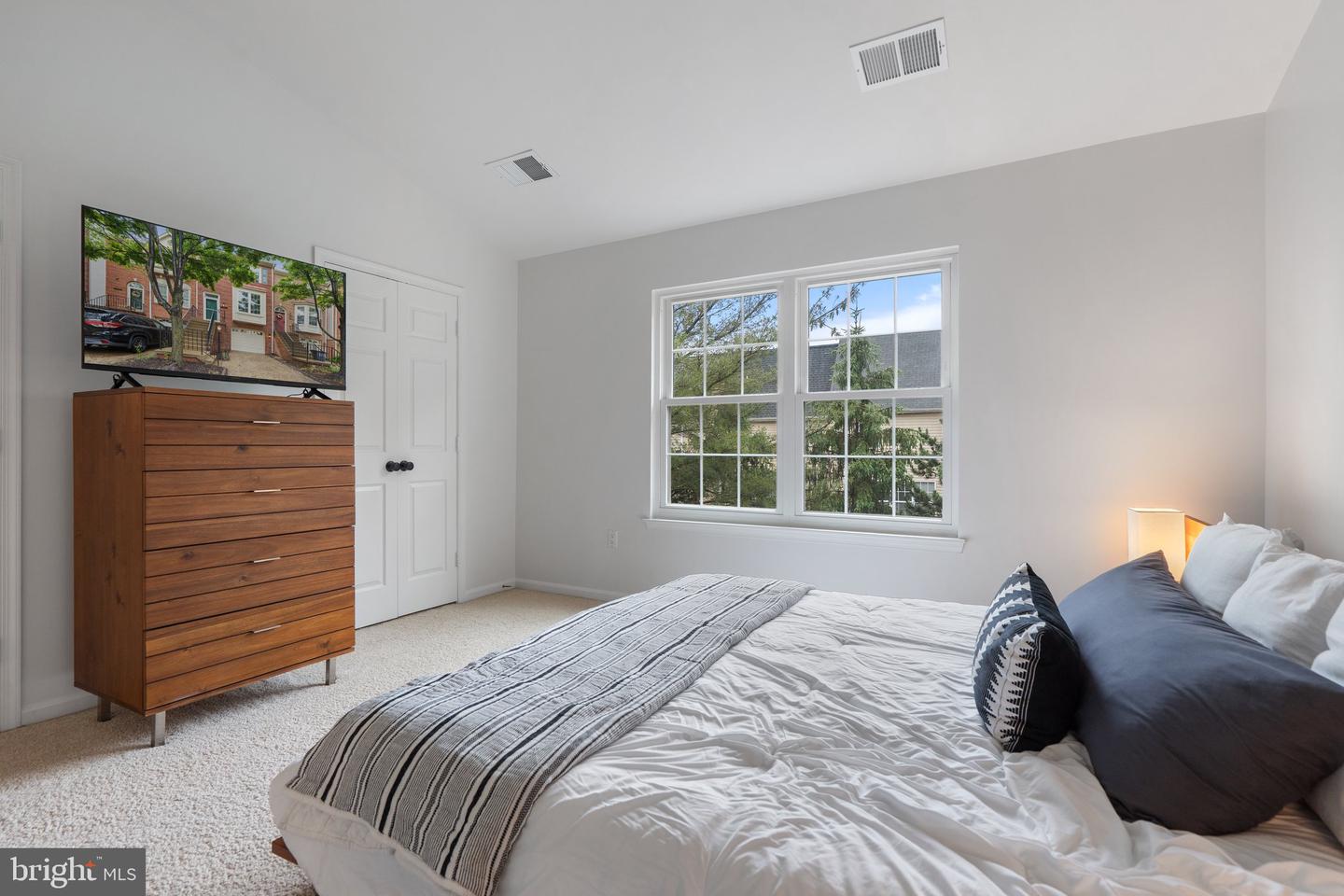 13124 KIDWELL FIELD RD, HERNDON, Virginia 20171, 2 Bedrooms Bedrooms, ,2 BathroomsBathrooms,Residential,For sale,13124 KIDWELL FIELD RD,VAFX2244798 MLS # VAFX2244798