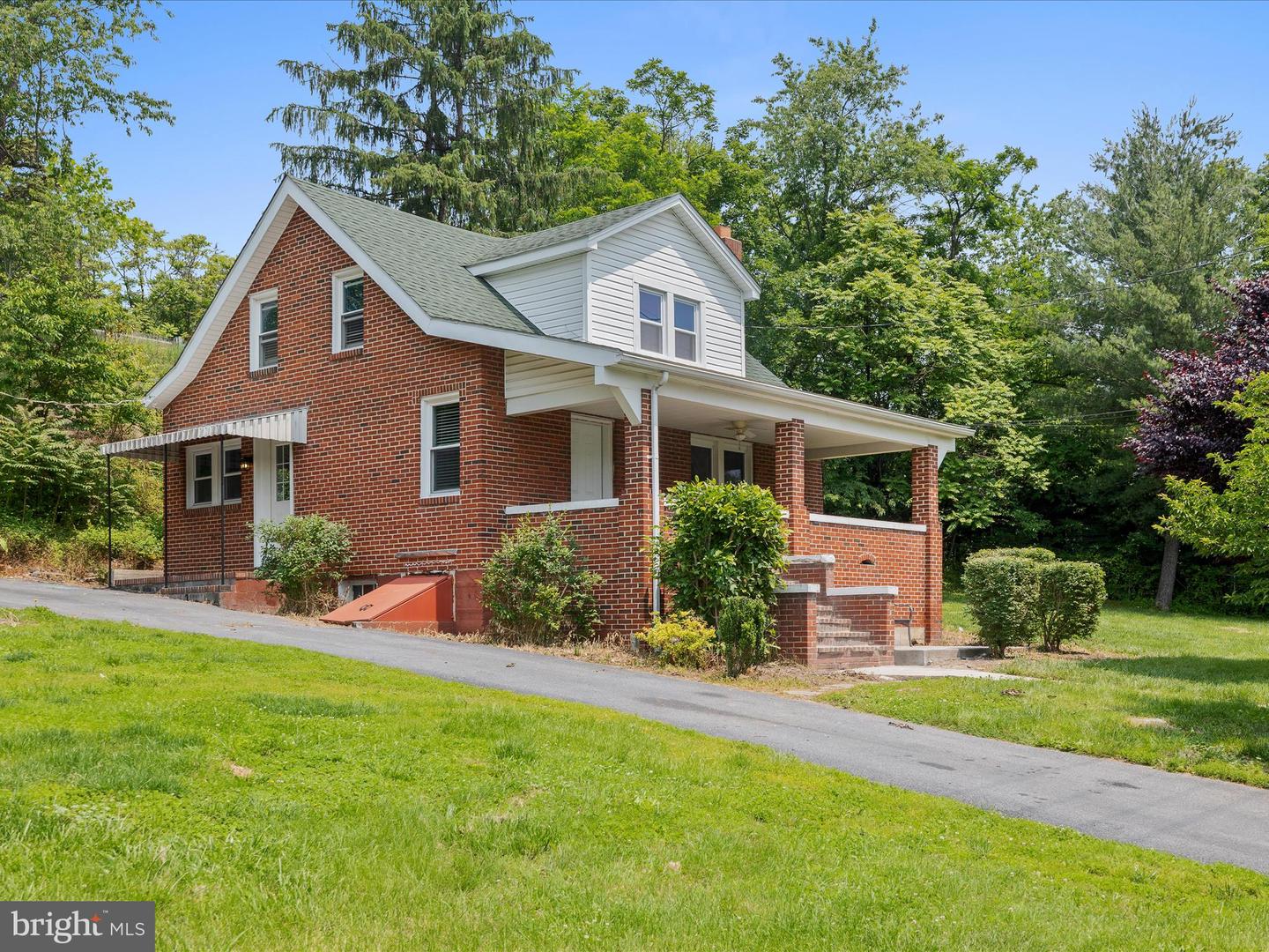 276 GORE RD, GORE, Virginia 22637, 3 Bedrooms Bedrooms, ,2 BathroomsBathrooms,Residential,For sale,276 GORE RD,VAFV2034580 MLS # VAFV2034580