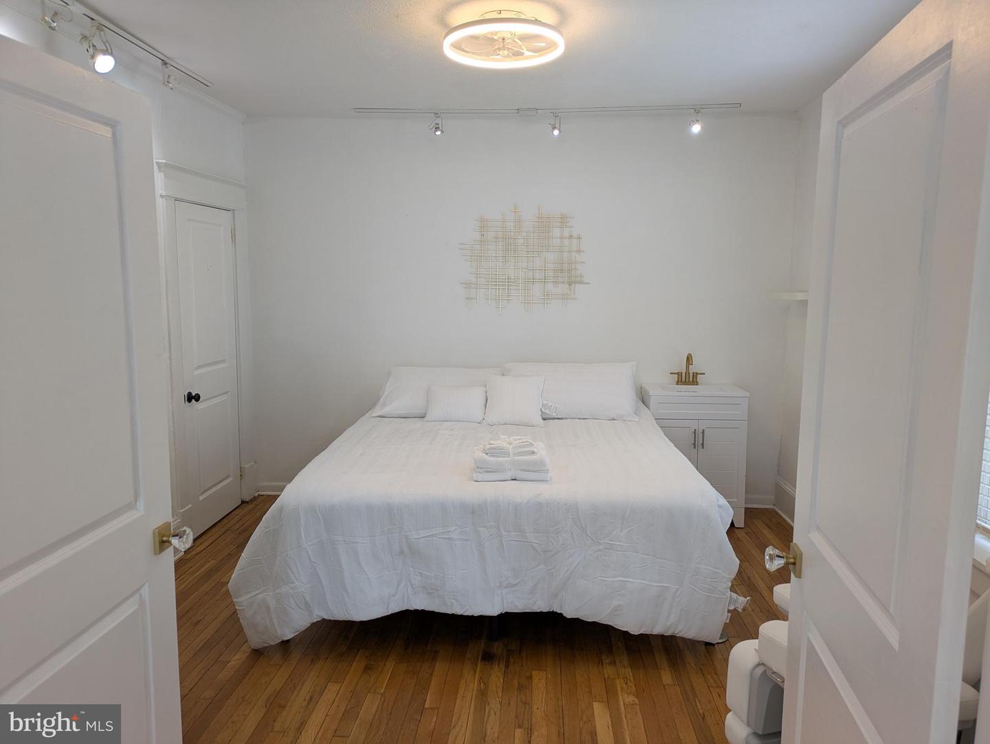 1019 BERRYVILLE, WINCHESTER, Virginia 22601, 5 Bedrooms Bedrooms, ,3 BathroomsBathrooms,Residential,For sale,1019 BERRYVILLE,VAFV2034622 MLS # VAFV2034622