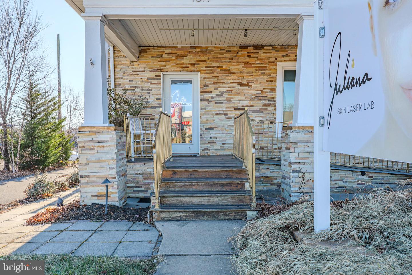 1019 BERRYVILLE, WINCHESTER, Virginia 22601, 5 Bedrooms Bedrooms, ,3 BathroomsBathrooms,Residential,For sale,1019 BERRYVILLE,VAFV2034622 MLS # VAFV2034622