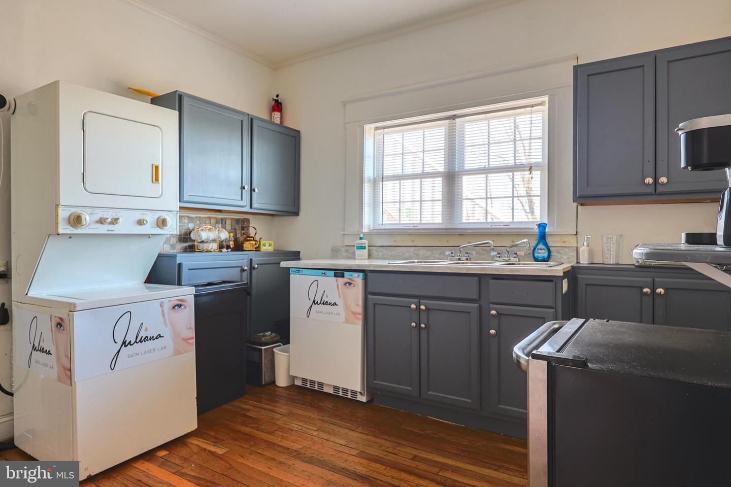 1019 BERRYVILLE, WINCHESTER, Virginia 22601, 5 Bedrooms Bedrooms, ,3 BathroomsBathrooms,Residential,For sale,1019 BERRYVILLE,VAFV2034622 MLS # VAFV2034622