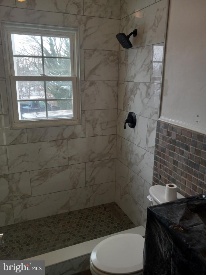 1019 BERRYVILLE, WINCHESTER, Virginia 22601, 5 Bedrooms Bedrooms, ,3 BathroomsBathrooms,Residential,For sale,1019 BERRYVILLE,VAFV2034622 MLS # VAFV2034622