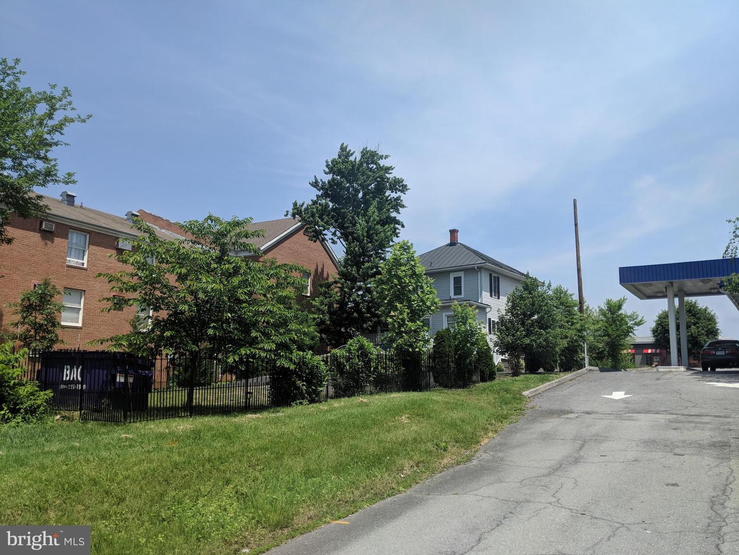 1019 BERRYVILLE, WINCHESTER, Virginia 22601, 5 Bedrooms Bedrooms, ,3 BathroomsBathrooms,Residential,For sale,1019 BERRYVILLE,VAFV2034622 MLS # VAFV2034622
