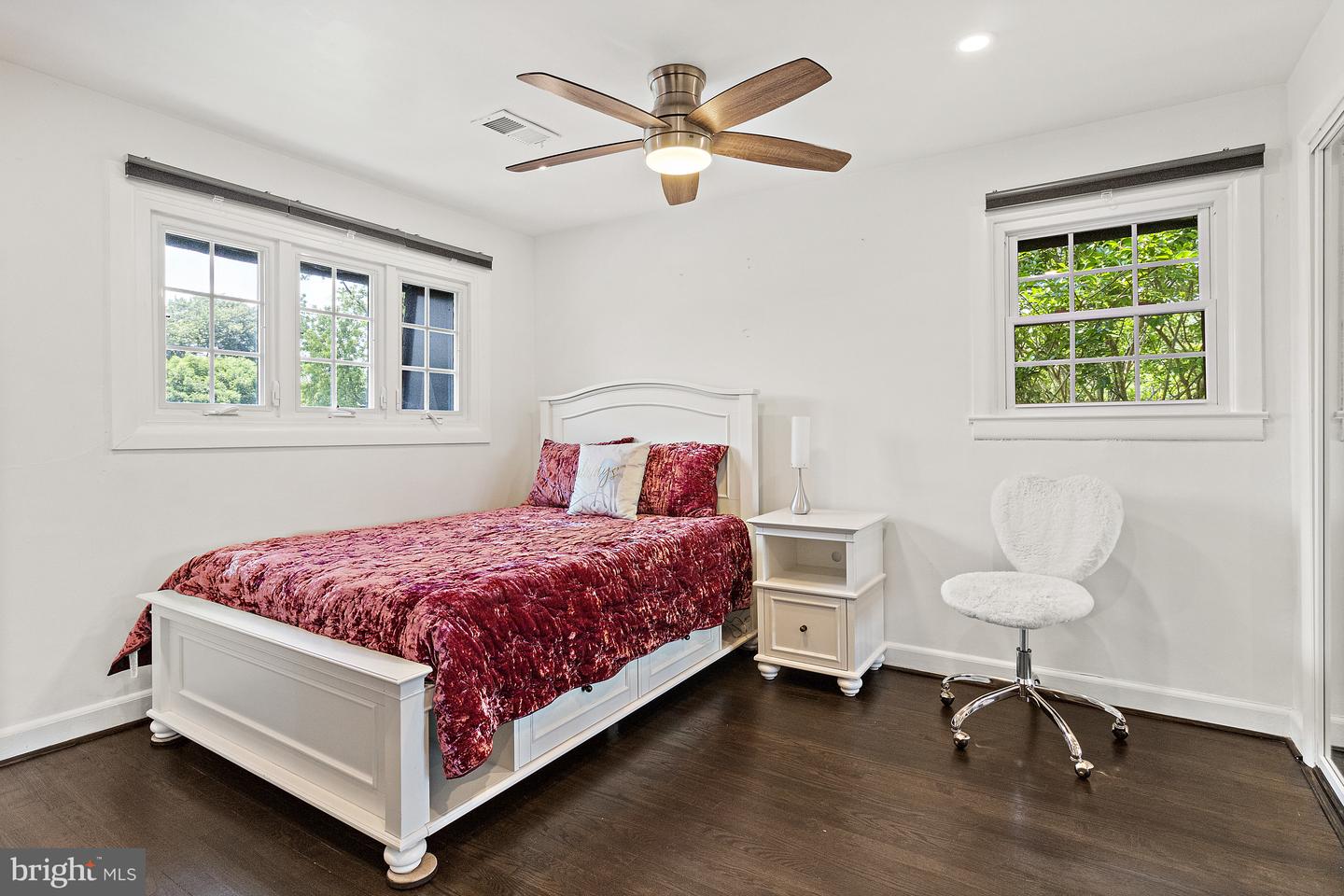 362 JAMES ST #384, FALLS CHURCH, Virginia 22046, 2 Bedrooms Bedrooms, ,2 BathroomsBathrooms,Residential,For sale,362 JAMES ST #384,VAFA2003064 MLS # VAFA2003064
