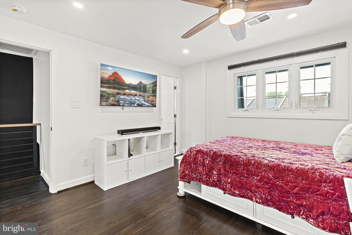 362 JAMES ST #384, FALLS CHURCH, Virginia 22046, 2 Bedrooms Bedrooms, ,2 BathroomsBathrooms,Residential,For sale,362 JAMES ST #384,VAFA2003064 MLS # VAFA2003064