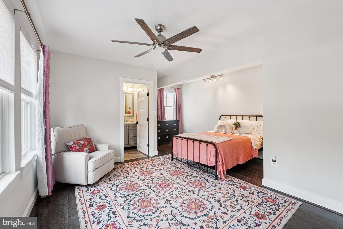 705 N BARTON ST, ARLINGTON, Virginia 22201, 6 Bedrooms Bedrooms, ,6 BathroomsBathrooms,Residential,For sale,705 N BARTON ST,VAAR2058538 MLS # VAAR2058538