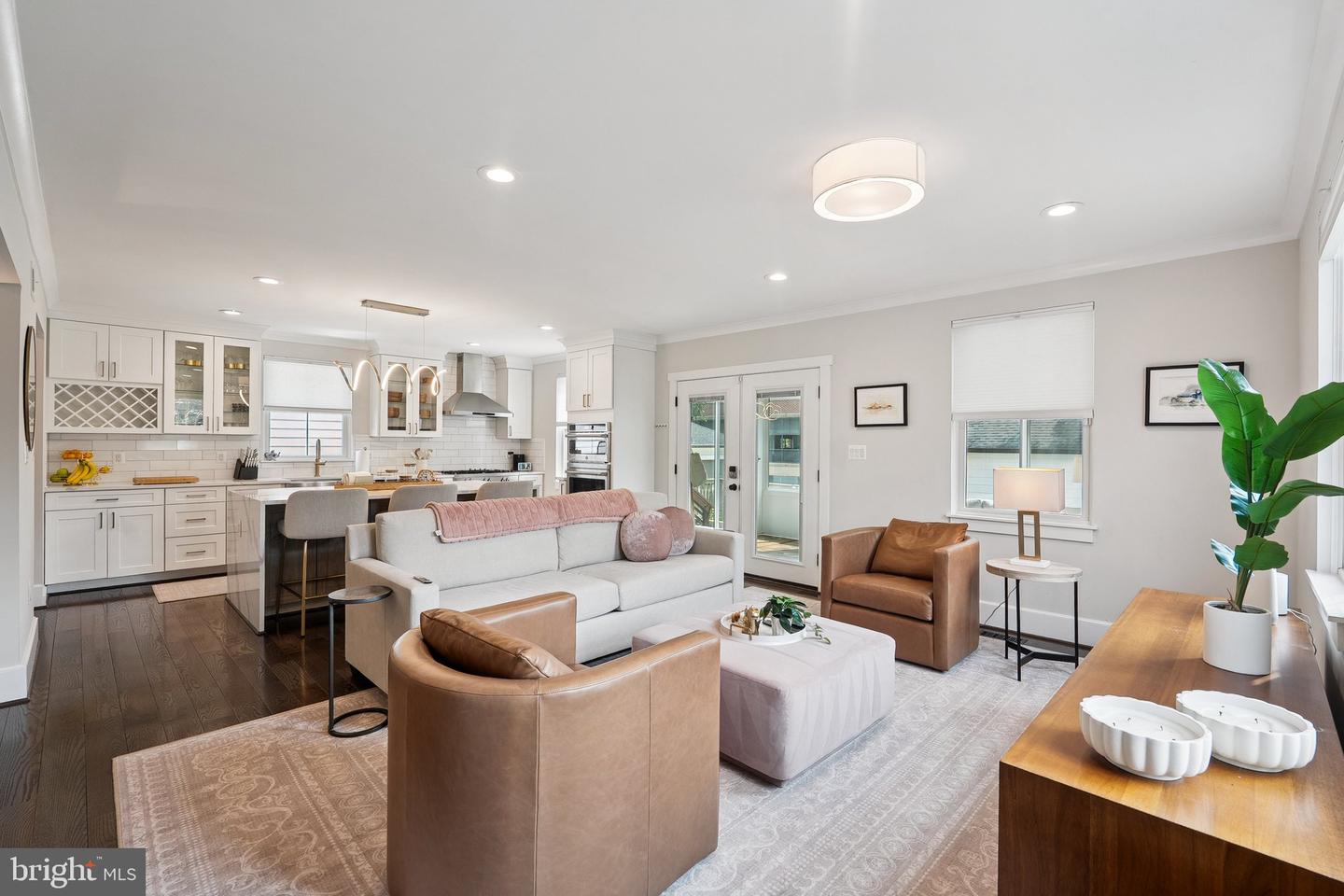 705 N BARTON ST, ARLINGTON, Virginia 22201, 6 Bedrooms Bedrooms, ,6 BathroomsBathrooms,Residential,For sale,705 N BARTON ST,VAAR2058538 MLS # VAAR2058538