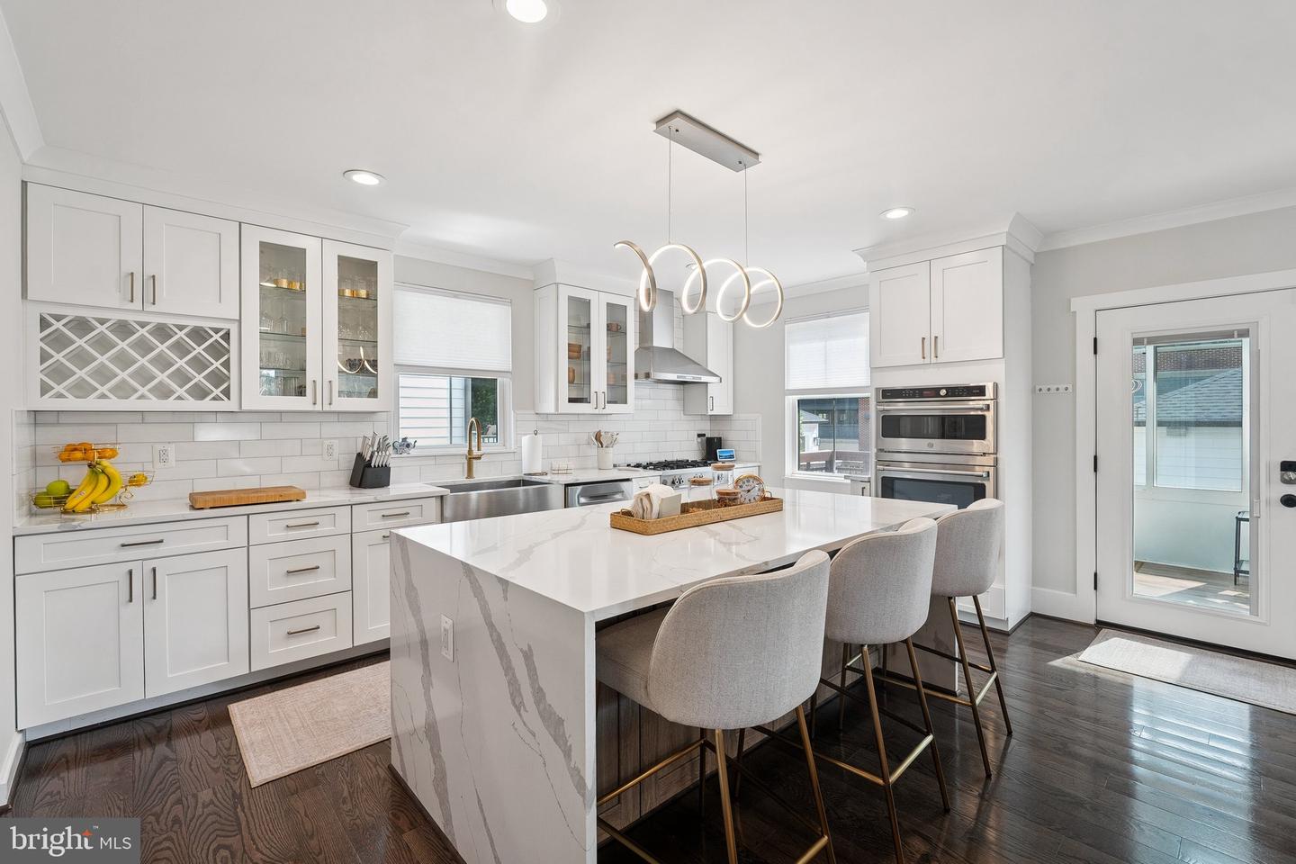 705 N BARTON ST, ARLINGTON, Virginia 22201, 6 Bedrooms Bedrooms, ,6 BathroomsBathrooms,Residential,For sale,705 N BARTON ST,VAAR2058538 MLS # VAAR2058538