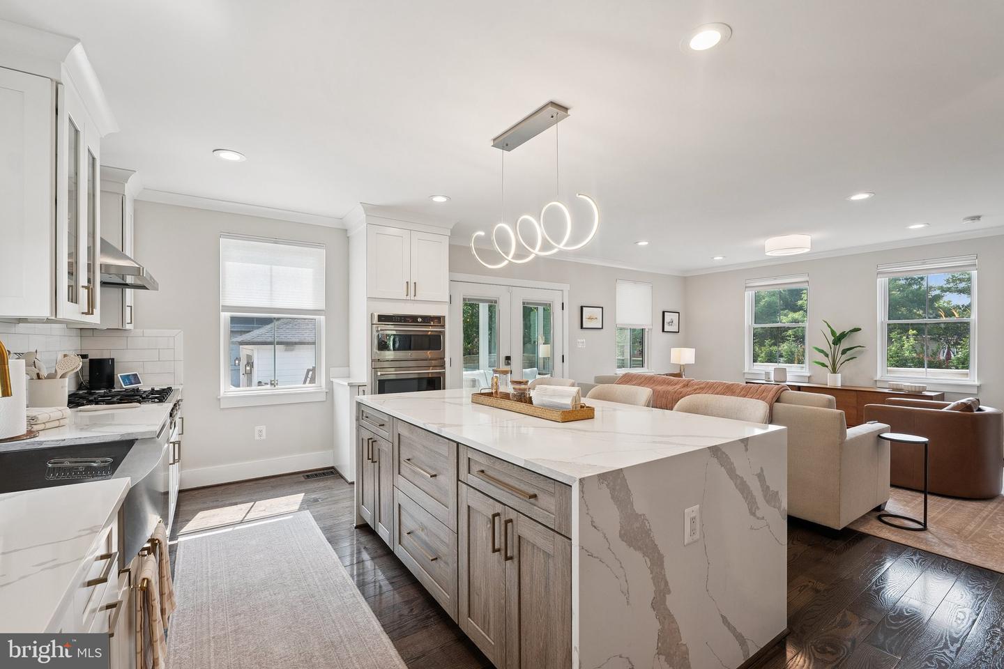 705 N BARTON ST, ARLINGTON, Virginia 22201, 6 Bedrooms Bedrooms, ,6 BathroomsBathrooms,Residential,For sale,705 N BARTON ST,VAAR2058538 MLS # VAAR2058538