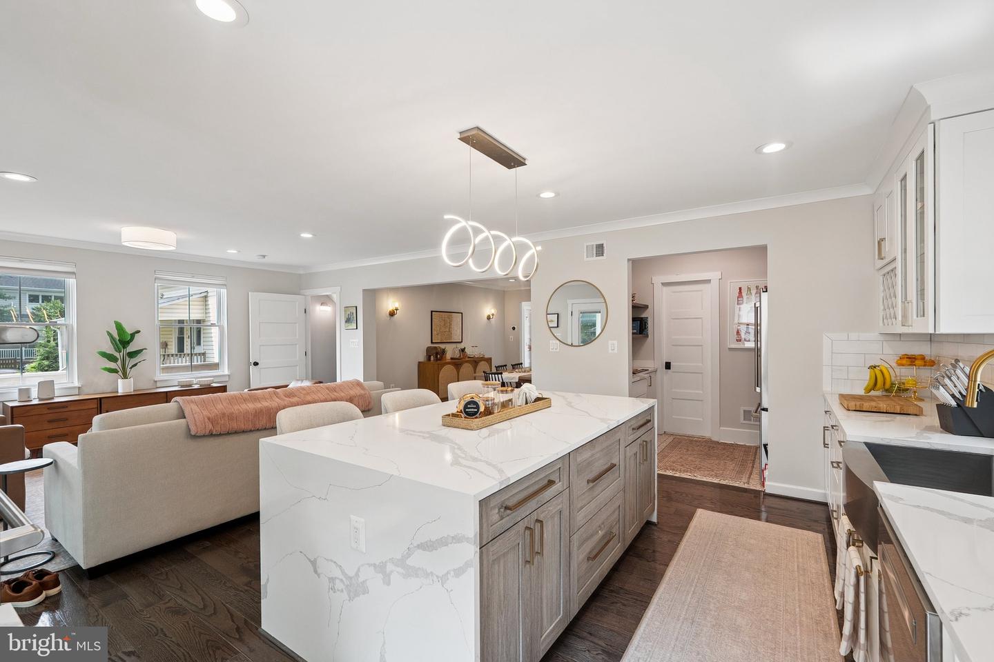 705 N BARTON ST, ARLINGTON, Virginia 22201, 6 Bedrooms Bedrooms, ,6 BathroomsBathrooms,Residential,For sale,705 N BARTON ST,VAAR2058538 MLS # VAAR2058538