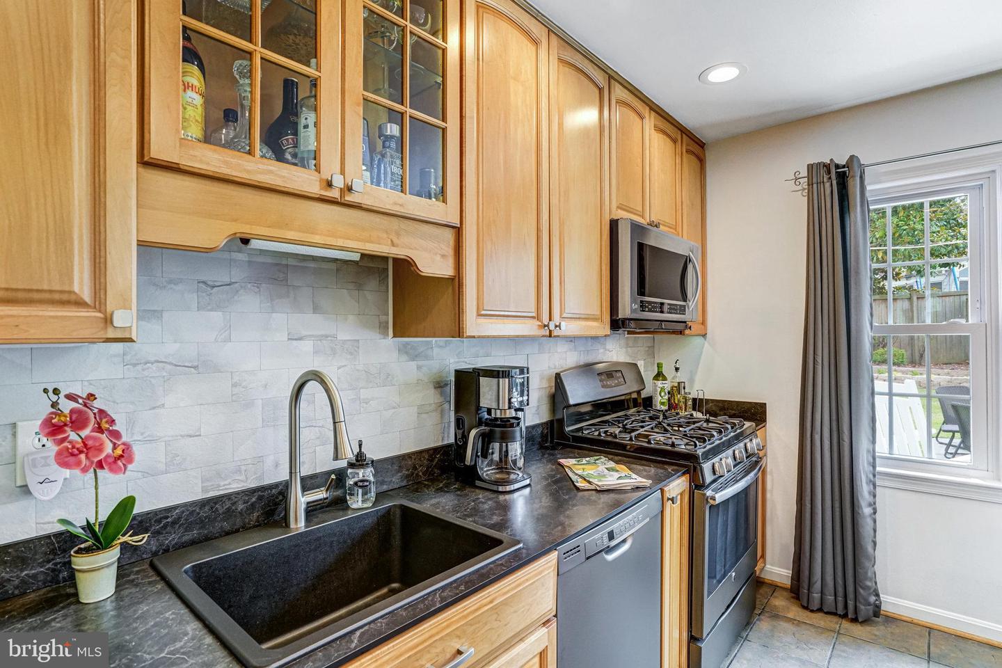 5901 WIVENHOE CT, ALEXANDRIA, Virginia 22315, 5 Bedrooms Bedrooms, ,3 BathroomsBathrooms,Residential,For sale,5901 WIVENHOE CT,VAFX2244918 MLS # VAFX2244918