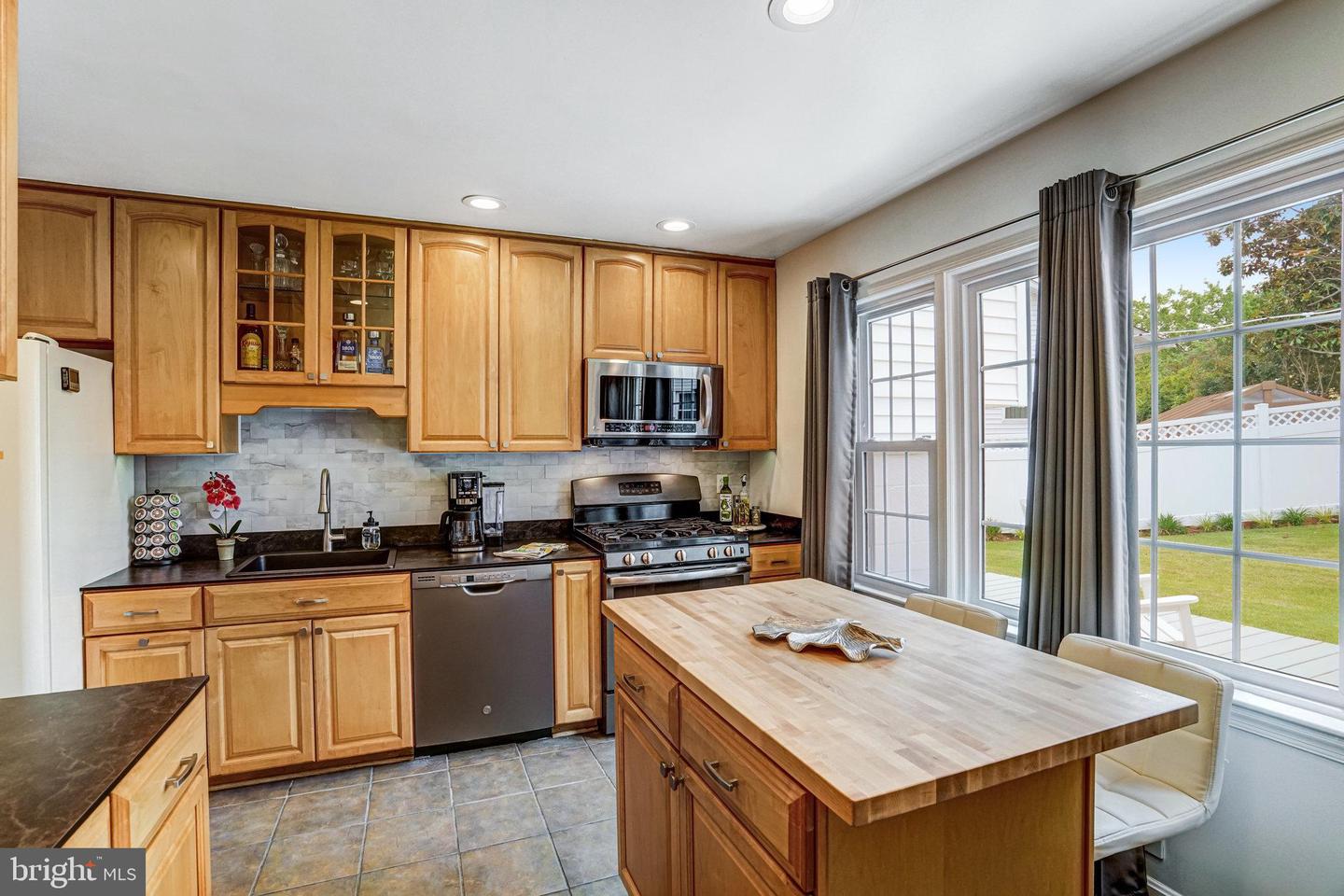 5901 WIVENHOE CT, ALEXANDRIA, Virginia 22315, 5 Bedrooms Bedrooms, ,3 BathroomsBathrooms,Residential,For sale,5901 WIVENHOE CT,VAFX2244918 MLS # VAFX2244918
