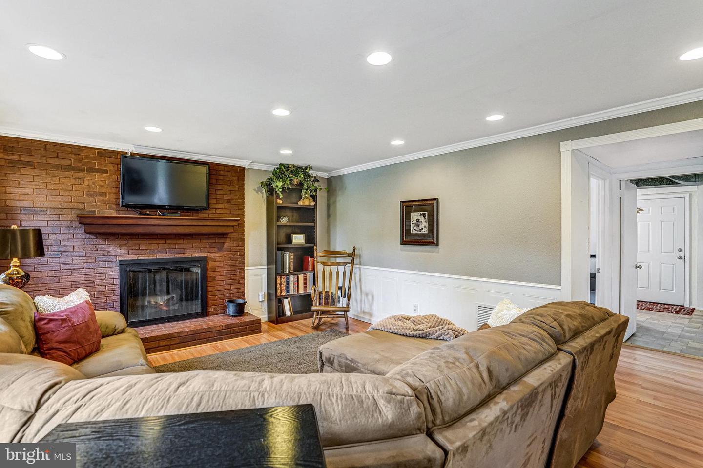 5901 WIVENHOE CT, ALEXANDRIA, Virginia 22315, 5 Bedrooms Bedrooms, ,3 BathroomsBathrooms,Residential,For sale,5901 WIVENHOE CT,VAFX2244918 MLS # VAFX2244918