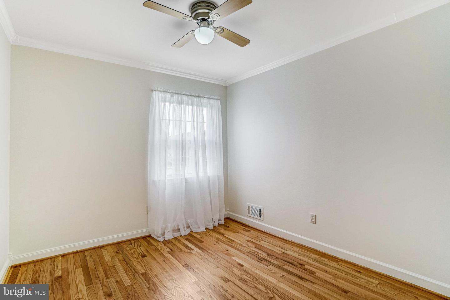 5901 WIVENHOE CT, ALEXANDRIA, Virginia 22315, 5 Bedrooms Bedrooms, ,3 BathroomsBathrooms,Residential,For sale,5901 WIVENHOE CT,VAFX2244918 MLS # VAFX2244918