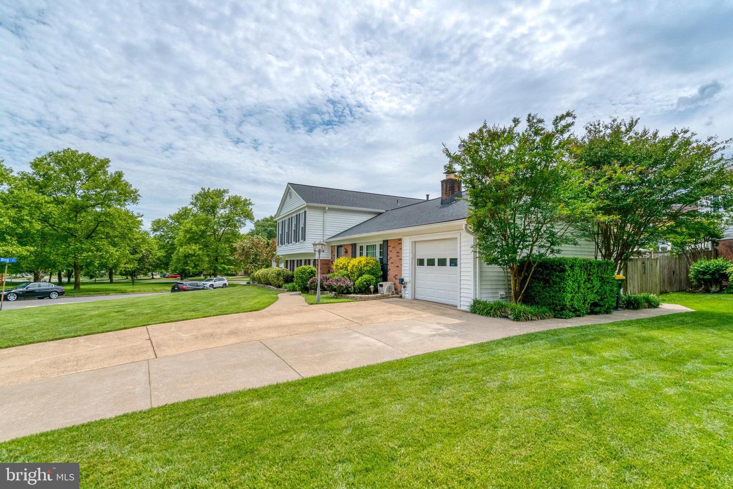 5901 WIVENHOE CT, ALEXANDRIA, Virginia 22315, 5 Bedrooms Bedrooms, ,3 BathroomsBathrooms,Residential,For sale,5901 WIVENHOE CT,VAFX2244918 MLS # VAFX2244918