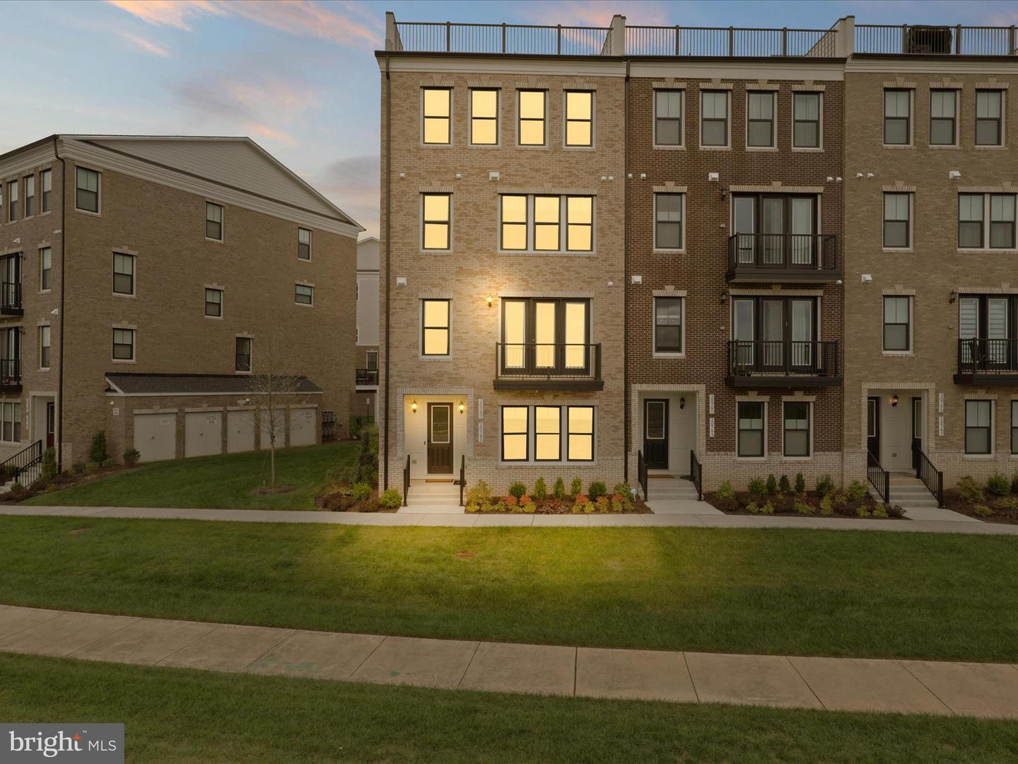 20789 LAMLASH TER, ASHBURN, Virginia 20147, 3 Bedrooms Bedrooms, ,2 BathroomsBathrooms,Residential,For sale,20789 LAMLASH TER,VALO2098598 MLS # VALO2098598