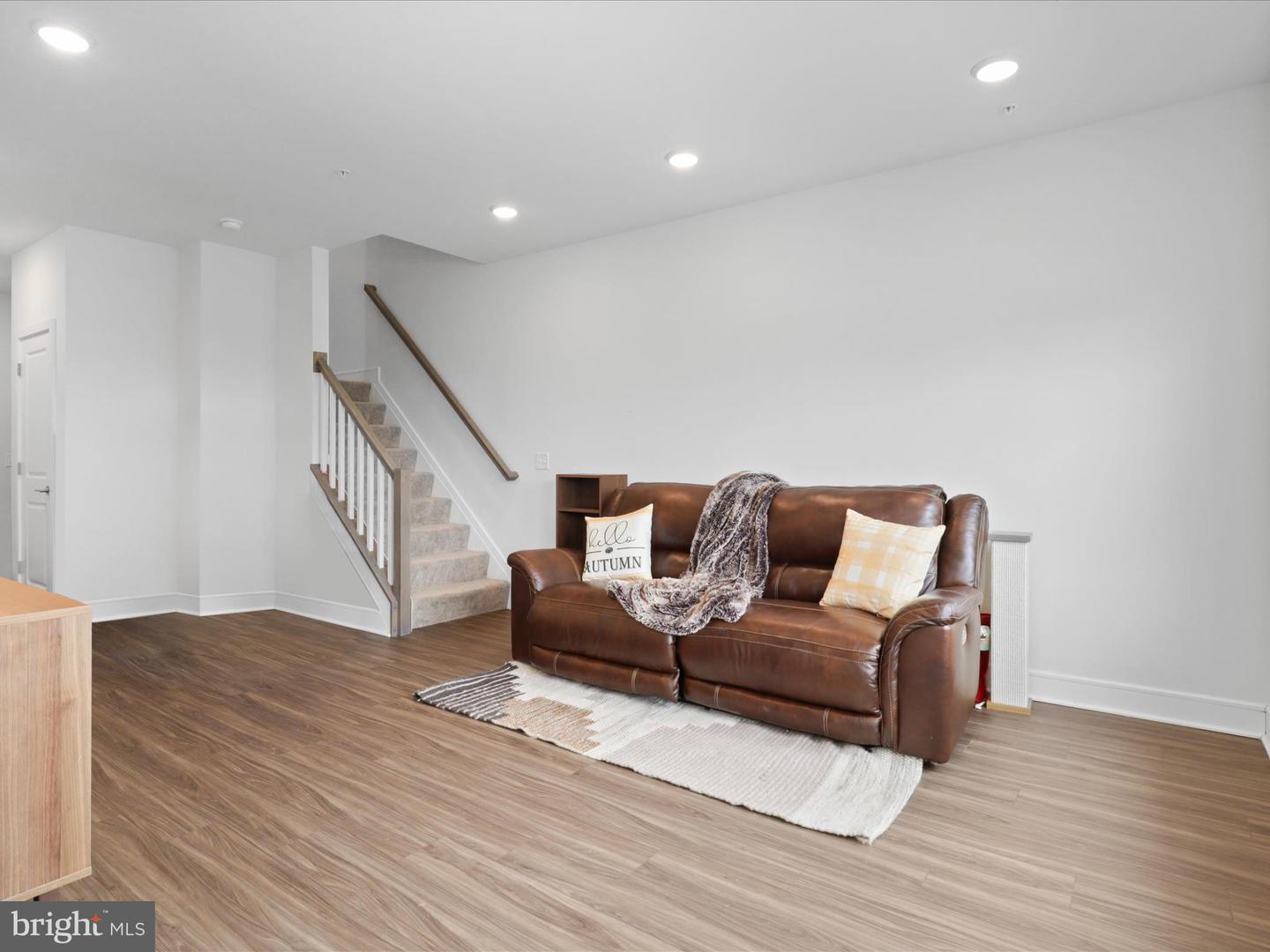 20789 LAMLASH TER, ASHBURN, Virginia 20147, 3 Bedrooms Bedrooms, ,2 BathroomsBathrooms,Residential,For sale,20789 LAMLASH TER,VALO2098598 MLS # VALO2098598