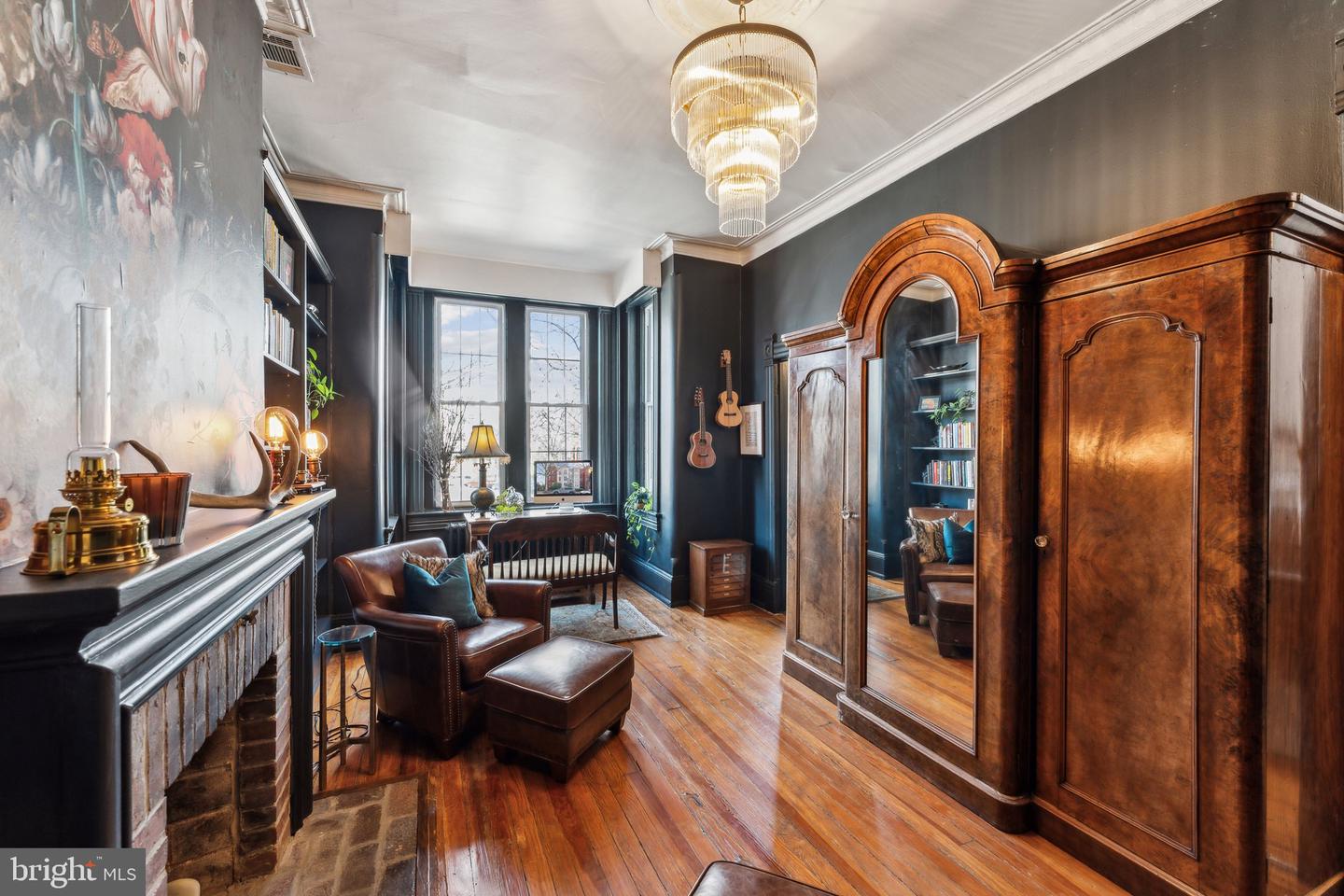 207 3RD ST NE, WASHINGTON, District Of Columbia 20002, 4 Bedrooms Bedrooms, ,4 BathroomsBathrooms,Residential,For sale,207 3RD ST NE,DCDC2203822 MLS # DCDC2203822