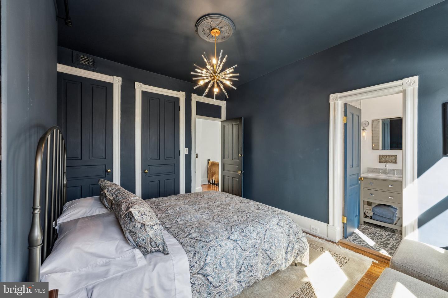 207 3RD ST NE, WASHINGTON, District Of Columbia 20002, 4 Bedrooms Bedrooms, ,4 BathroomsBathrooms,Residential,For sale,207 3RD ST NE,DCDC2203822 MLS # DCDC2203822