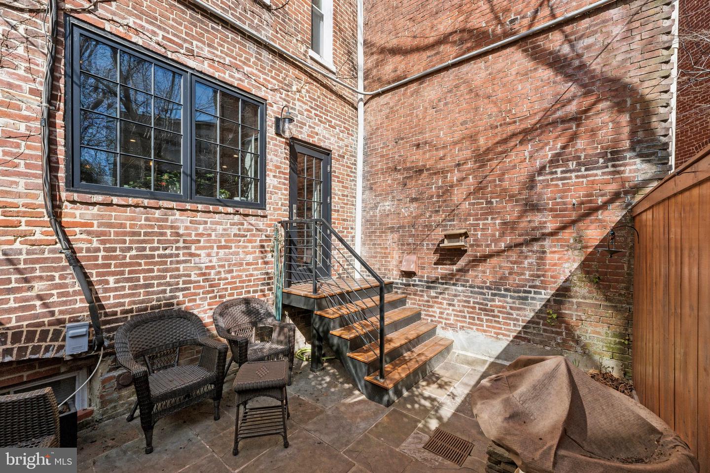 207 3RD ST NE, WASHINGTON, District Of Columbia 20002, 4 Bedrooms Bedrooms, ,4 BathroomsBathrooms,Residential,For sale,207 3RD ST NE,DCDC2203822 MLS # DCDC2203822