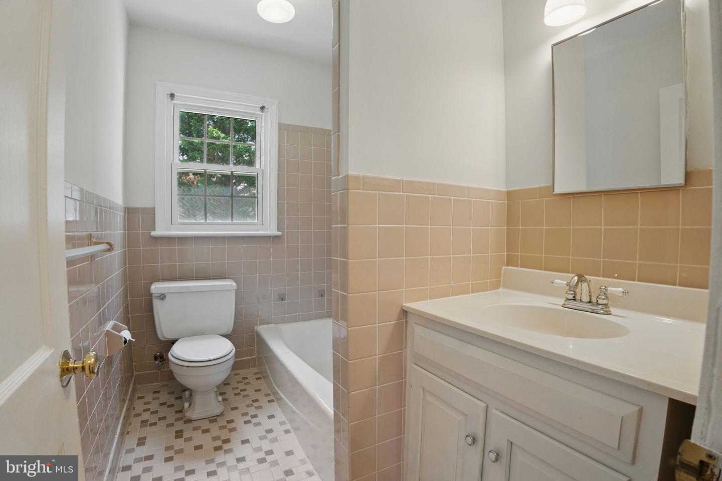 2607 POPKINS LN, ALEXANDRIA, Virginia 22306, 4 Bedrooms Bedrooms, ,1 BathroomBathrooms,Residential,For sale,2607 POPKINS LN,VAFX2244834 MLS # VAFX2244834