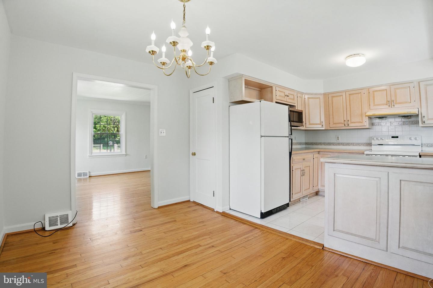 2607 POPKINS LN, ALEXANDRIA, Virginia 22306, 4 Bedrooms Bedrooms, ,1 BathroomBathrooms,Residential,For sale,2607 POPKINS LN,VAFX2244834 MLS # VAFX2244834